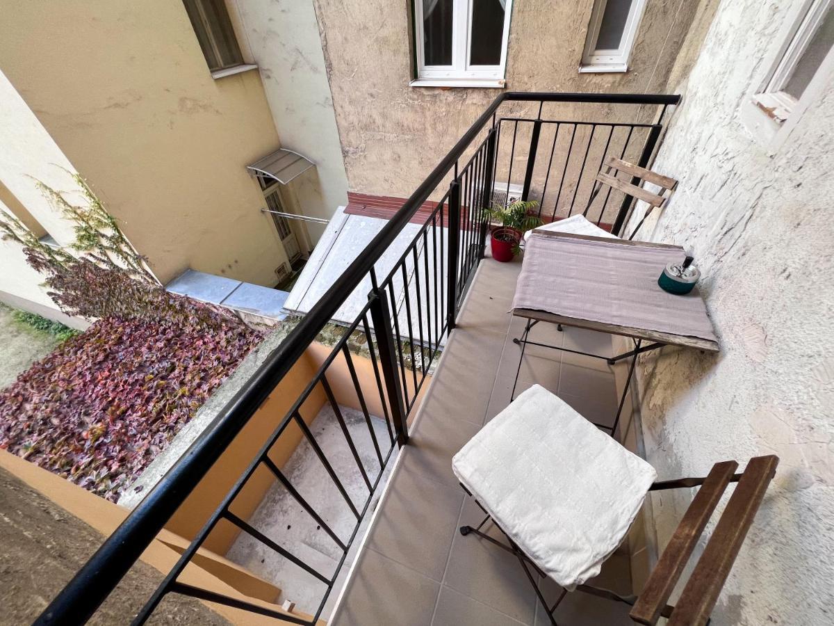 New Flower Garden Budapest Exterior foto